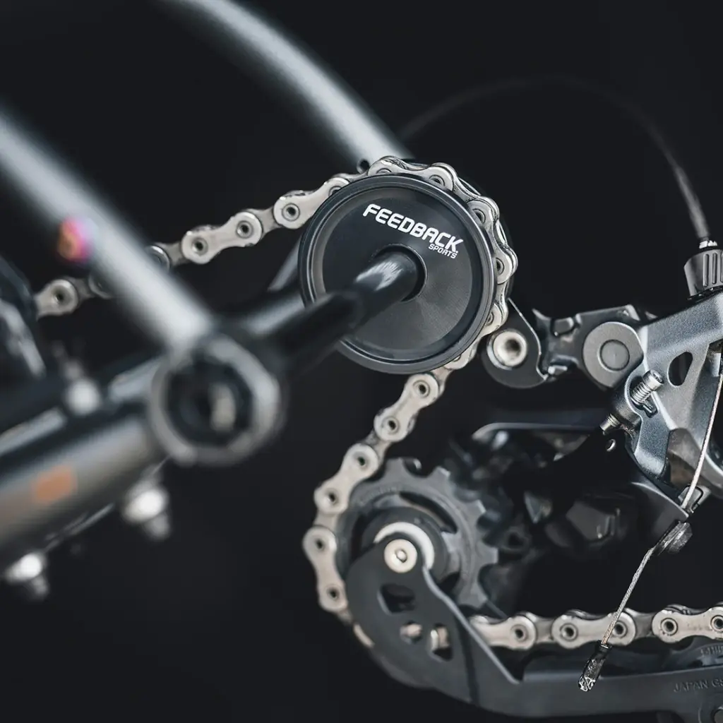 FEEDBACK THRU-AXLE CHAIN KEEPER